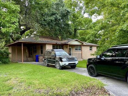1814 S Mayflower Drive Charleston, SC 29412
