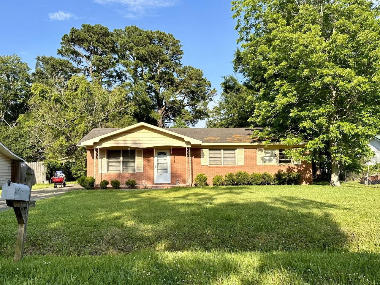 586 Kell Place Charleston, SC 29412