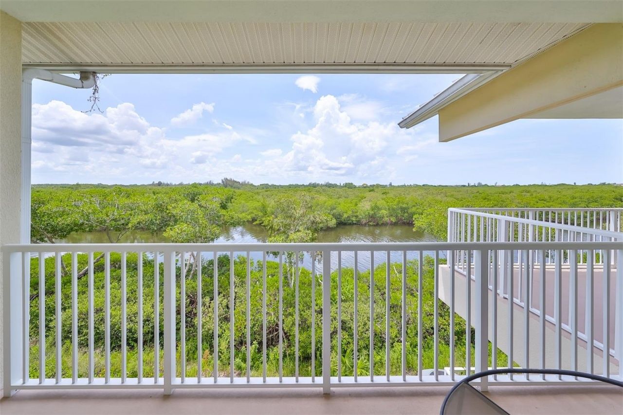 3226 Mangrove Point Drive, Ruskin, FL 33570 Photo