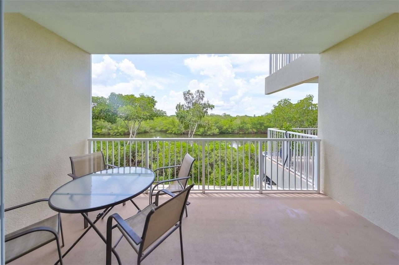 3226 Mangrove Point Drive, Ruskin, FL 33570 Photo