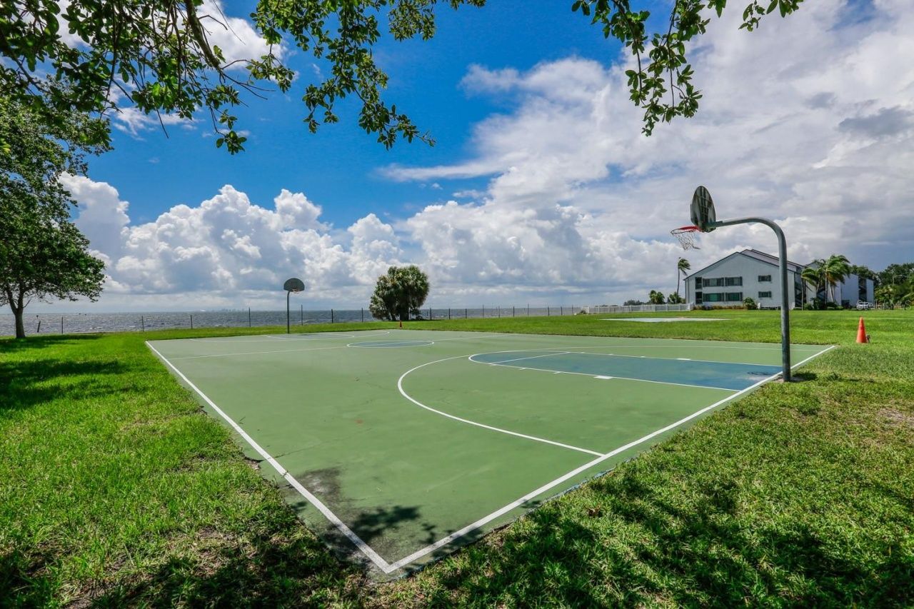 3226 Mangrove Point Drive, Ruskin, FL 33570 Photo