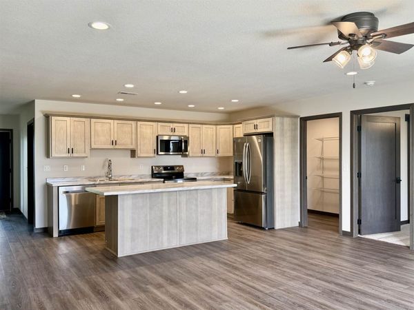 106 34th Avenue W, Spencer, IA 51301