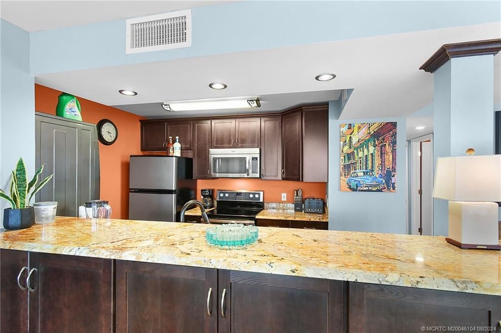 311 NE Golfview Circle, Hutchinson Island, FL 34996 Photo