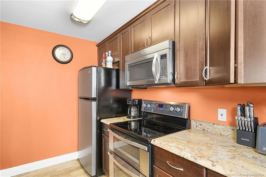 311 NE Golfview Circle, Hutchinson Island, FL 34996 Photo