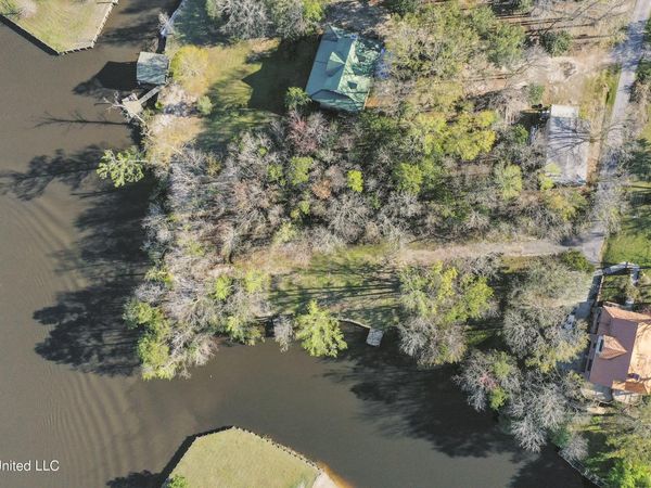 Silkwood Lane, Biloxi, MS 39532