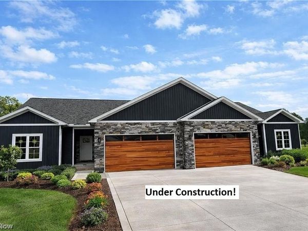 8709 Harvest Glenn Trail, Unit 24, Poland, OH 44514