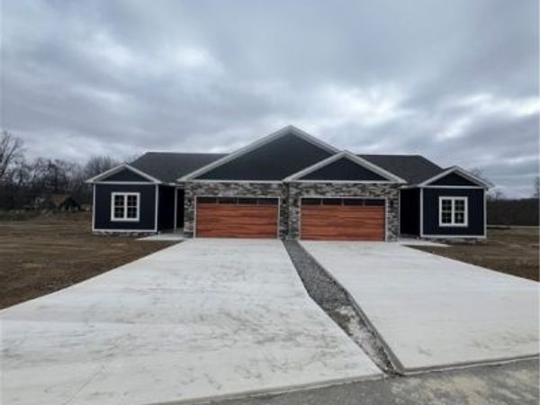 8721 Harvest Glenn Trail, Unit 21, Poland, OH 44514