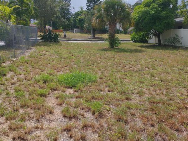 2907 Broadway Avenue, West Palm Beach, FL 33407