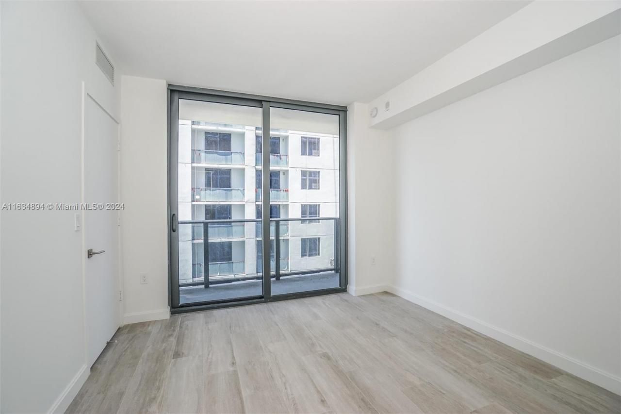 55 SW 9th St, Unit 2108, Miami, FL 33130 Photo