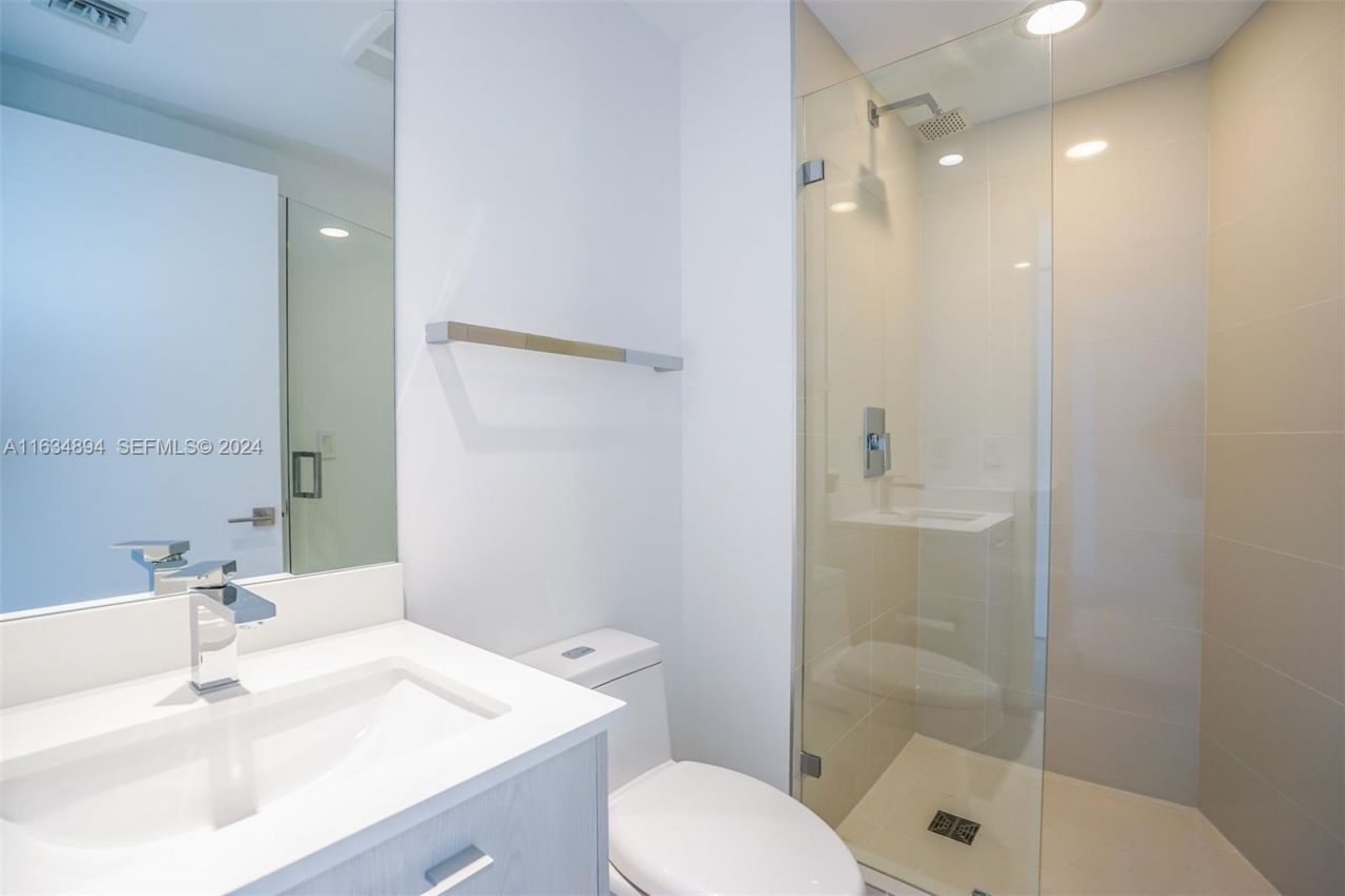 55 SW 9th St, Unit 2108, Miami, FL 33130 Photo