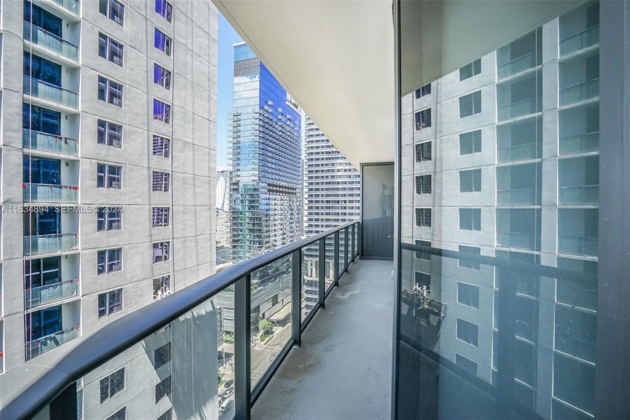 55 SW 9th St, Unit 2108, Miami, FL 33130 Photo