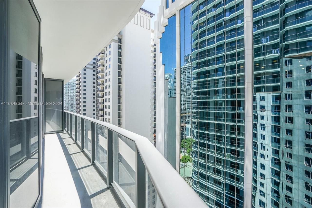 55 SW 9th St, Unit 2108, Miami, FL 33130 Photo