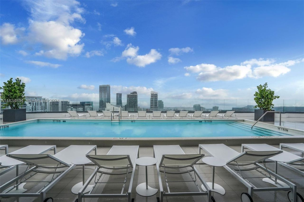 55 SW 9th St, Unit 2108, Miami, FL 33130 Photo