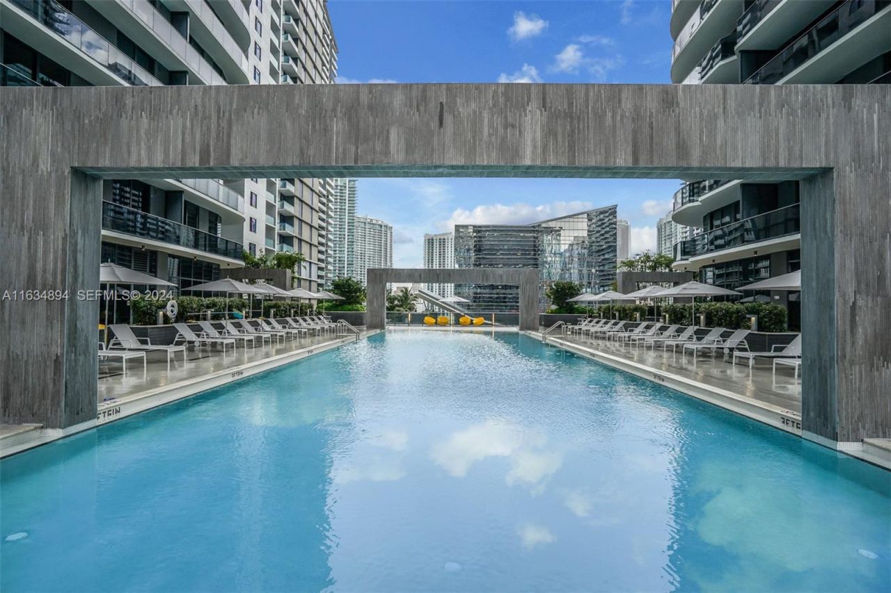 55 SW 9th St, Unit 2108, Miami, FL 33130 Photo