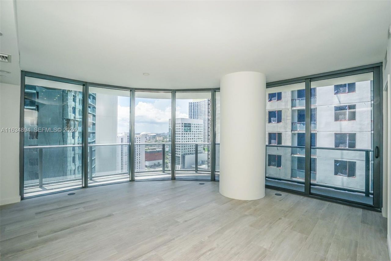55 SW 9th St, Unit 2108, Miami, FL 33130 Photo