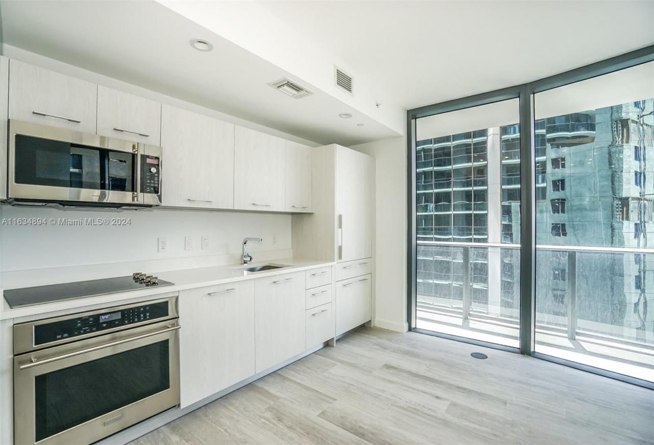 55 SW 9th St, Unit 2108, Miami, FL 33130 Photo