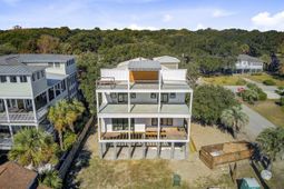 3 38th Avenue photo 4