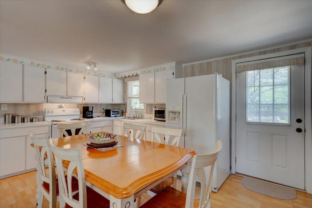 1302 E Ashley Avenue Photo 14