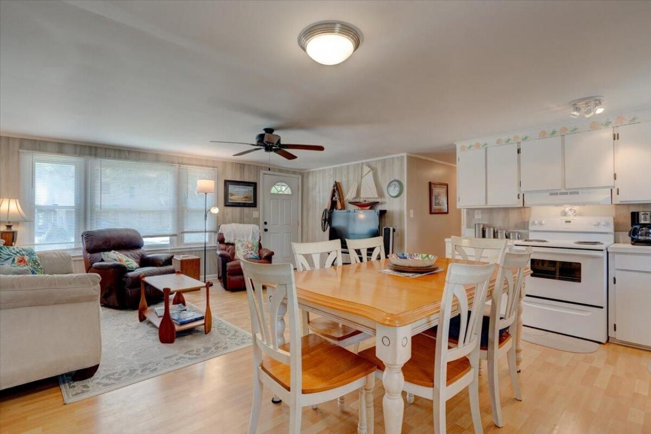 1302 E Ashley Avenue Photo 15