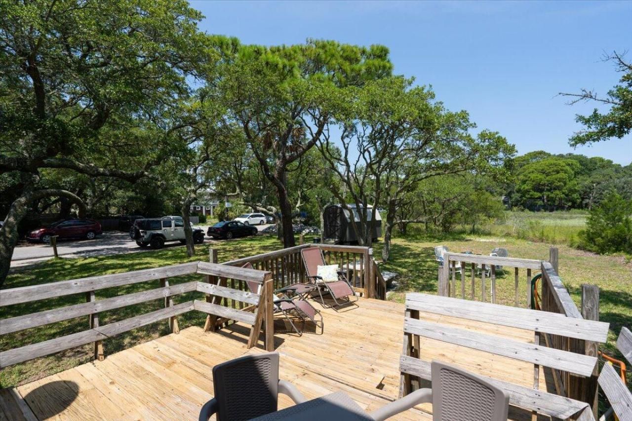 1302 E Ashley Avenue Photo 38