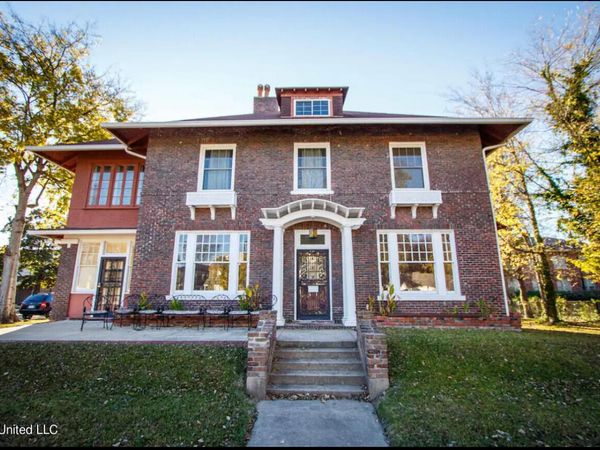 111 Leflore Avenue, Clarksdale, MS 38614