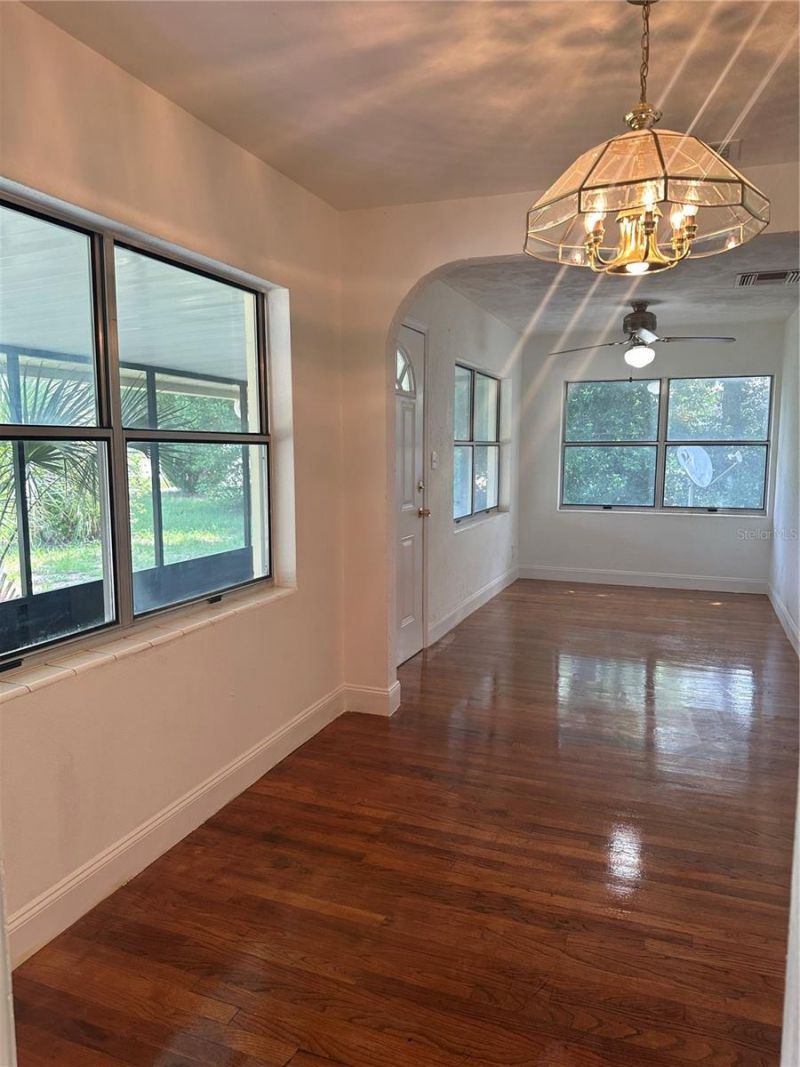 1404 E Alfred Street, Tavares, FL 32778 Photo
