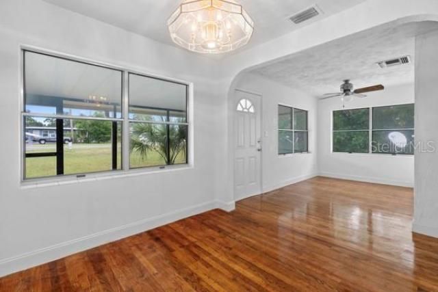 1404 E Alfred Street, Tavares, FL 32778 Photo