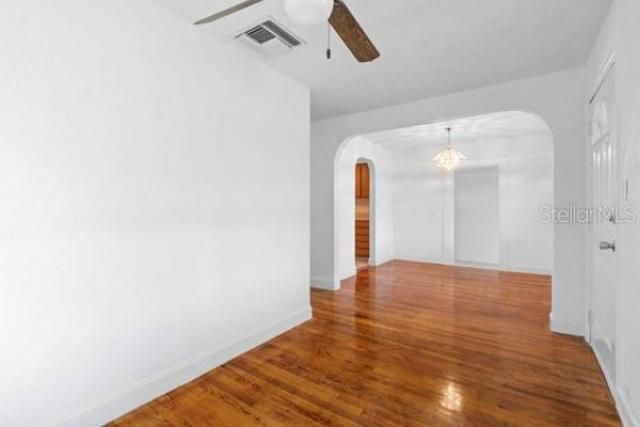 1404 E Alfred Street, Tavares, FL 32778 Photo