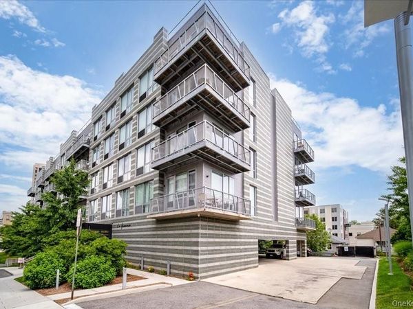 10 Dekalb Avenue, Unit 512, White Plains, NY 10605