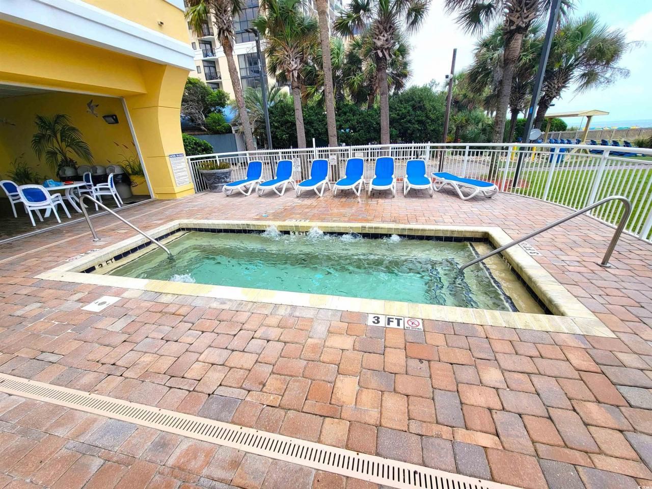 2000 N Ocean Blvd. Photo 28