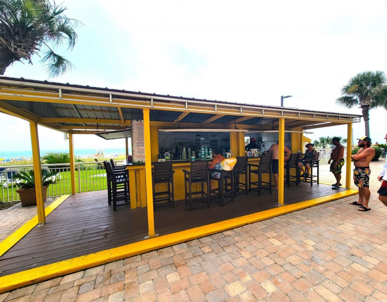 2000 N Ocean Blvd. Photo 30