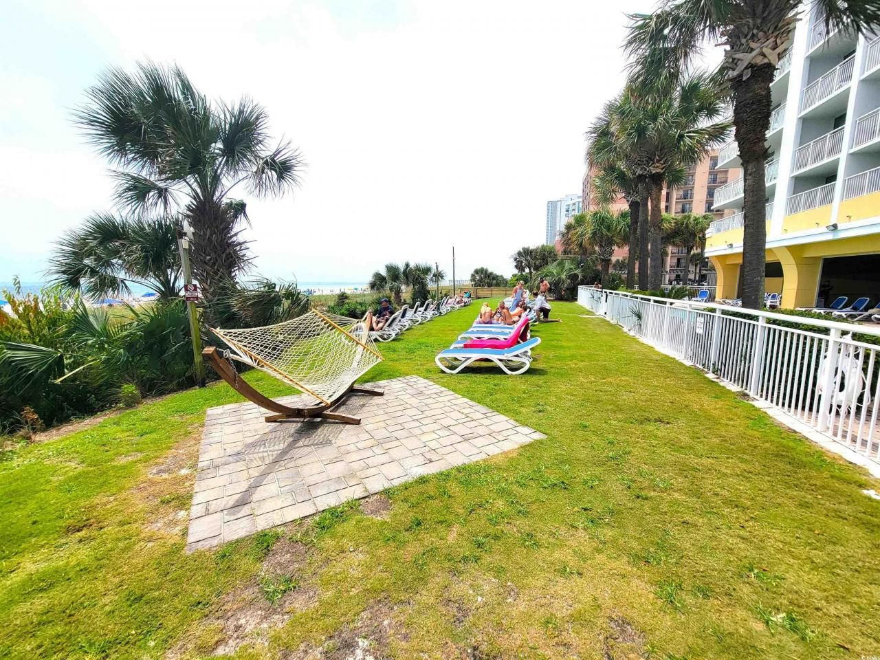 2000 N Ocean Blvd. Photo 32