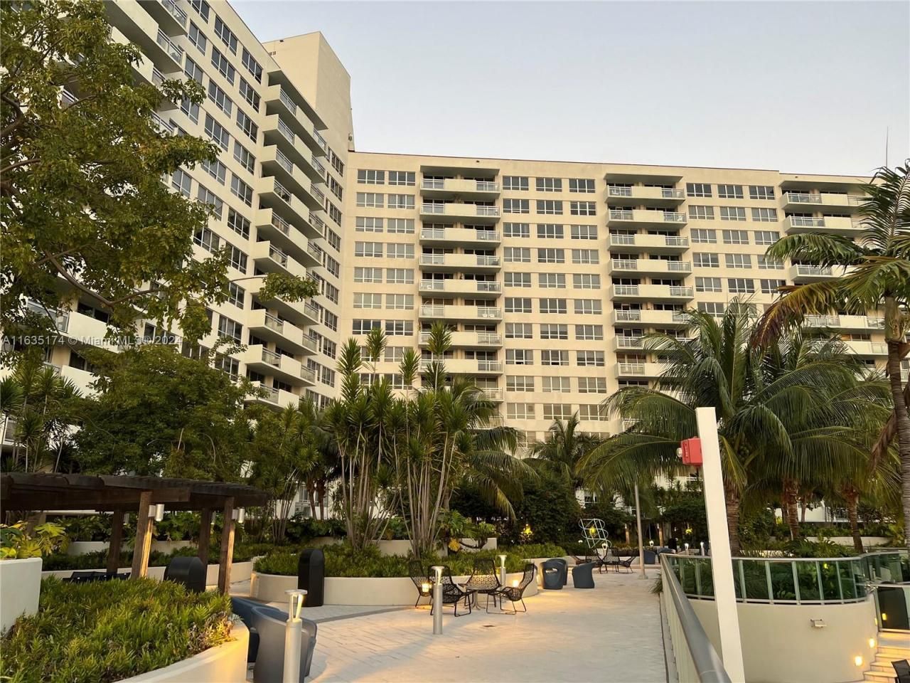 1500 Bay Rd, Unit 522S, Miami Beach, FL 33139 Photo