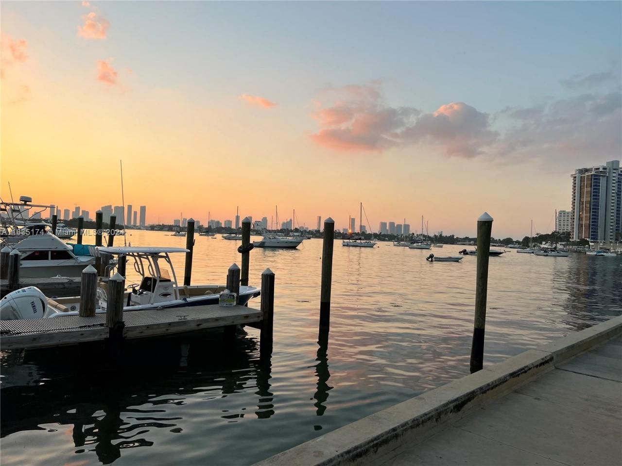 1500 Bay Rd, Unit 522S, Miami Beach, FL 33139 Photo