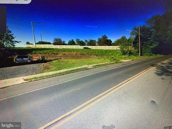 L:005 GREEN LANE, BRISTOL, PA 19007
