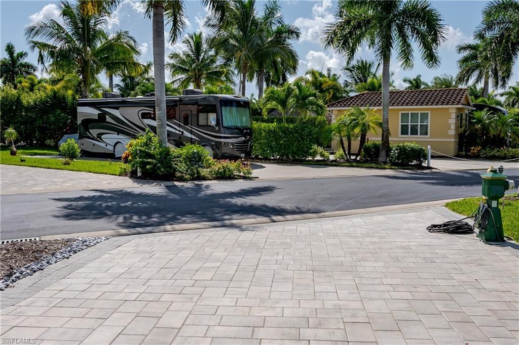 13453 Ladyfish Ln, Naples, FL 34114 Photo