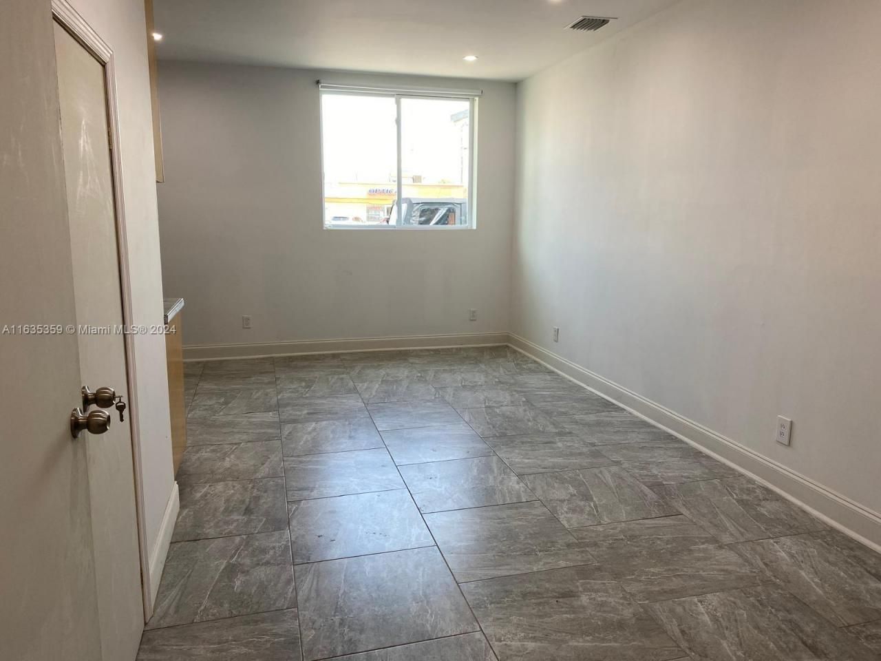 10 W 53rd Ter, Hialeah, FL 33012 Photo