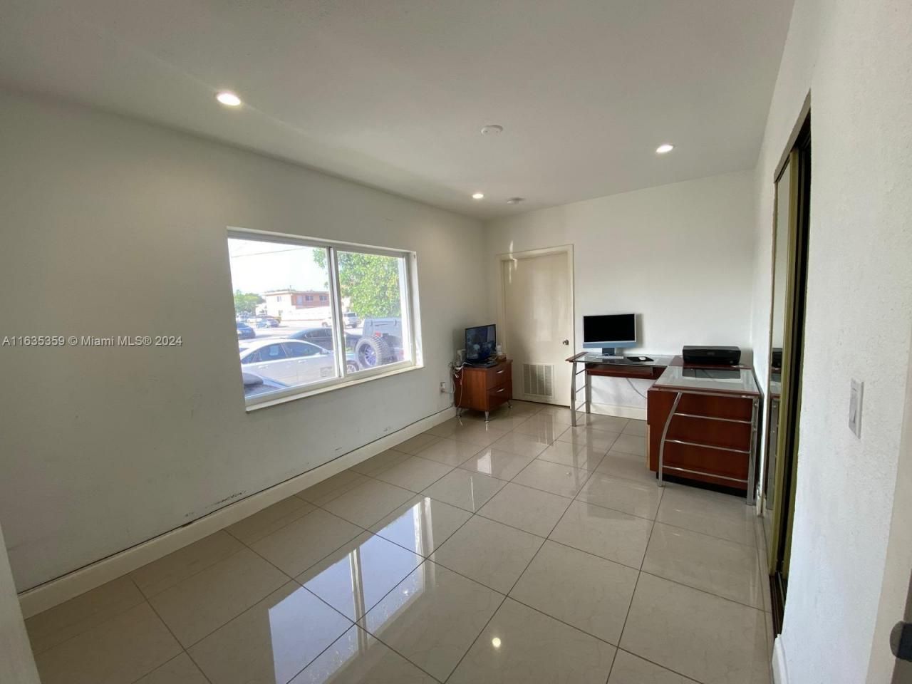 10 W 53rd Ter, Hialeah, FL 33012 Photo