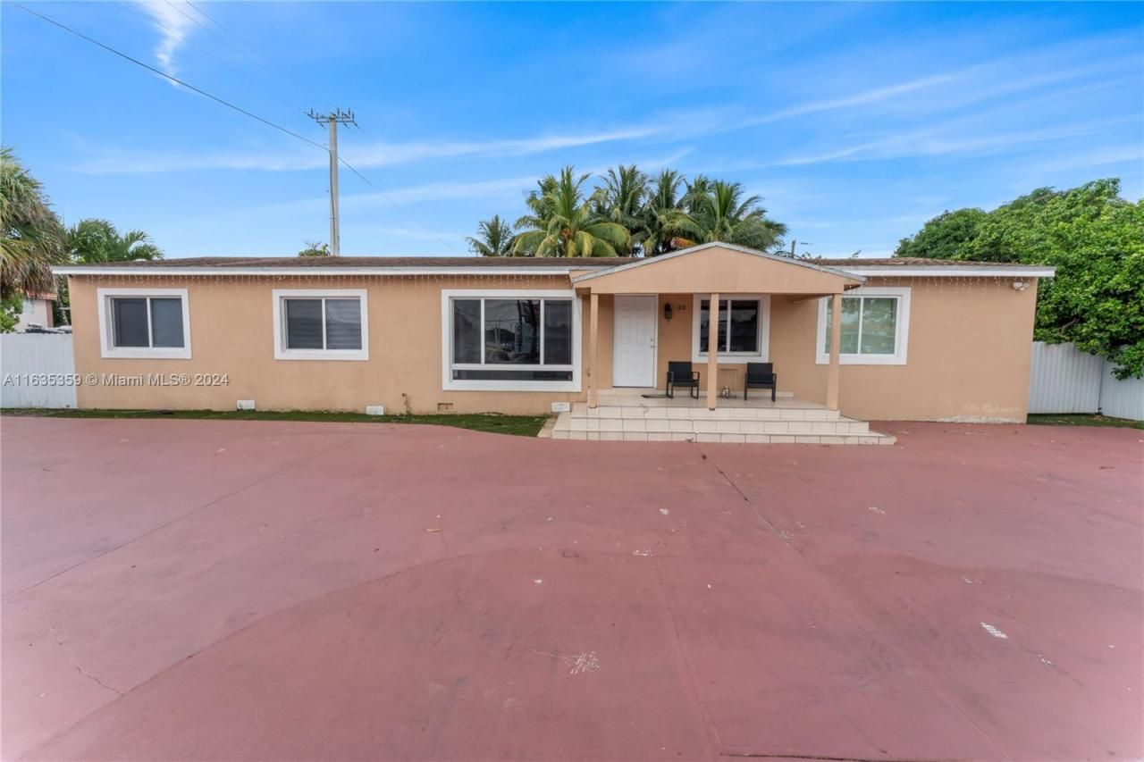 10 W 53rd Ter, Hialeah, FL 33012 Photo