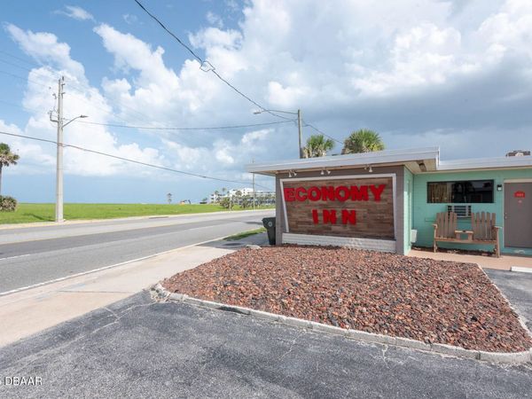 808 S Atlantic Avenue, Daytona Beach, FL 32118