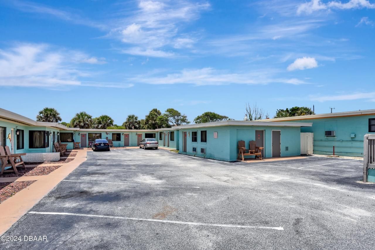 808 S Atlantic Avenue, Daytona Beach, FL 32118 Photo