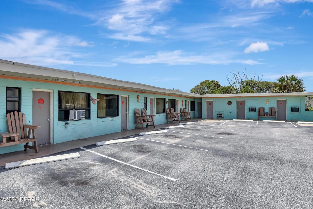 808 S Atlantic Avenue, Daytona Beach, FL 32118 Photo