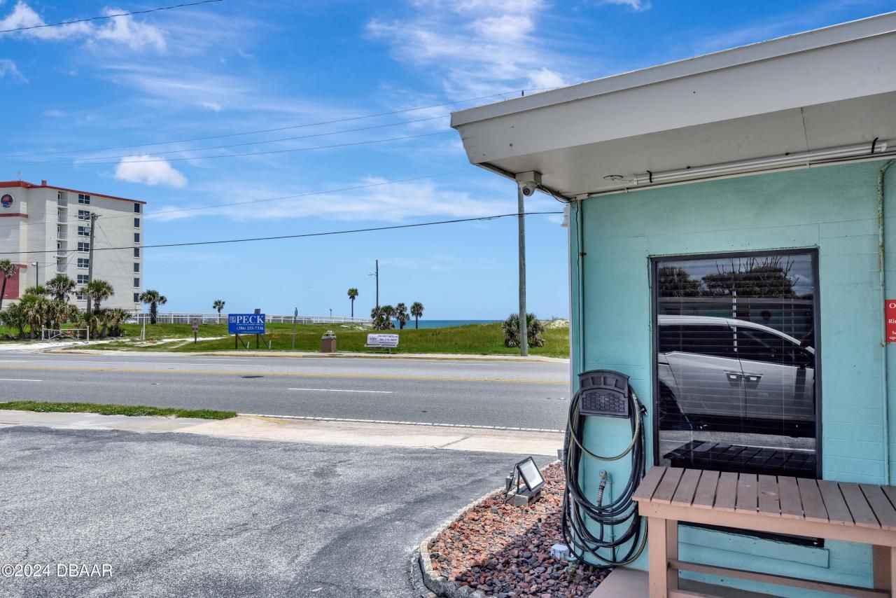 808 S Atlantic Avenue, Daytona Beach, FL 32118 Photo