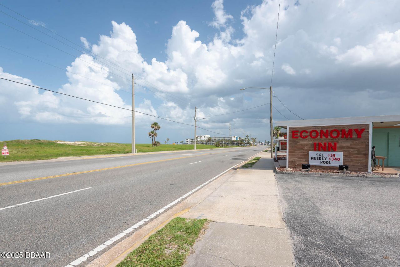808 S Atlantic Avenue, Daytona Beach, FL 32118 Photo