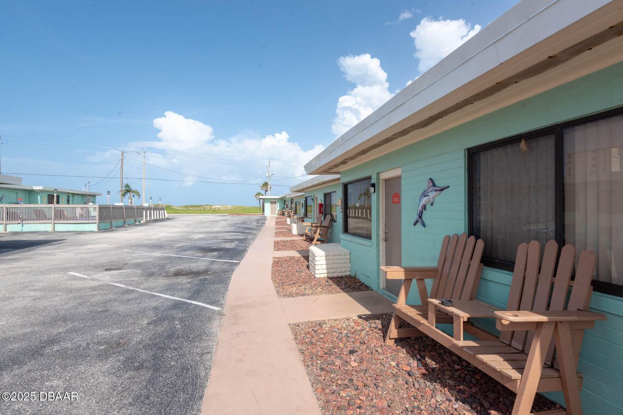 808 S Atlantic Avenue, Daytona Beach, FL 32118 Photo