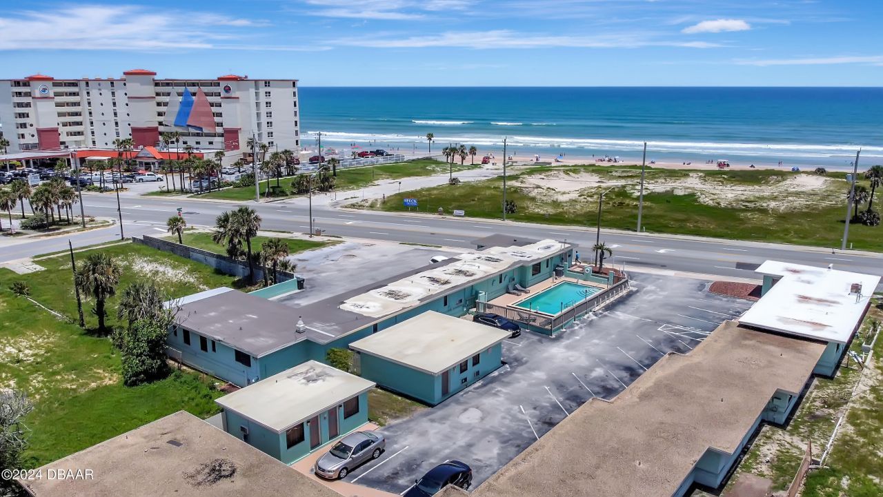 808 S Atlantic Avenue, Daytona Beach, FL 32118 Photo