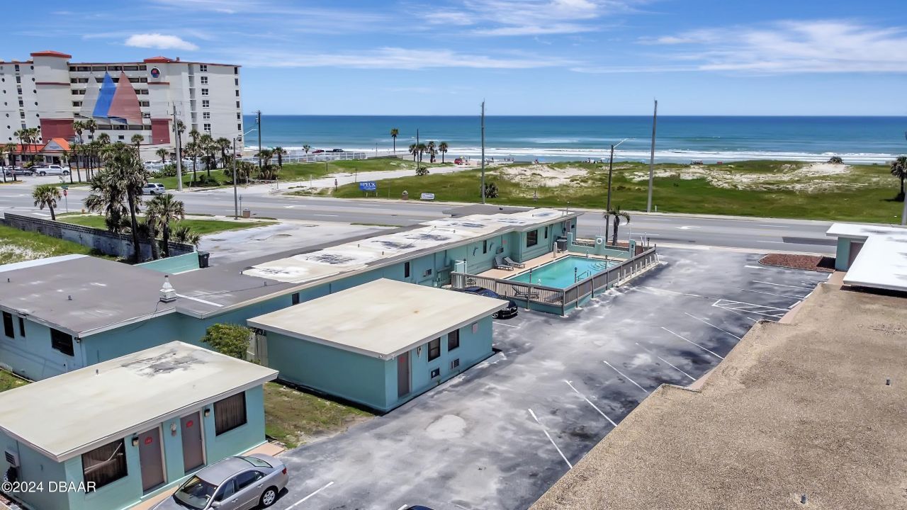 808 S Atlantic Avenue, Daytona Beach, FL 32118 Photo