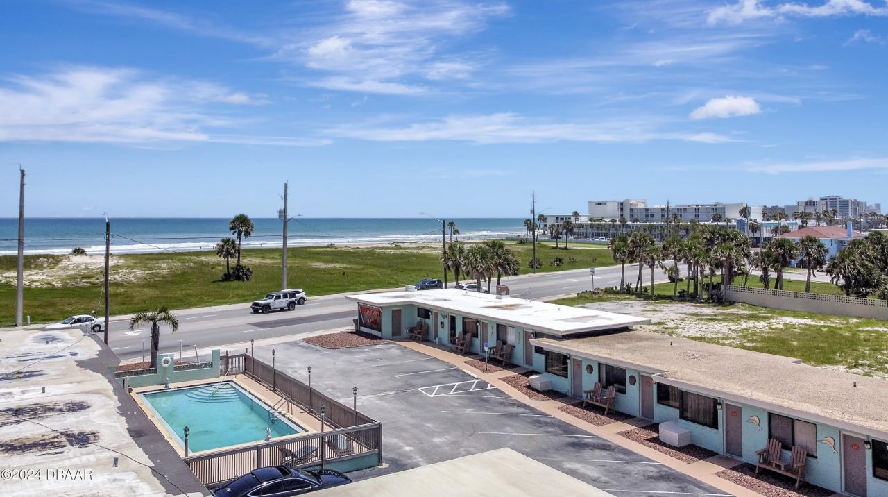 808 S Atlantic Avenue, Daytona Beach, FL 32118 Photo