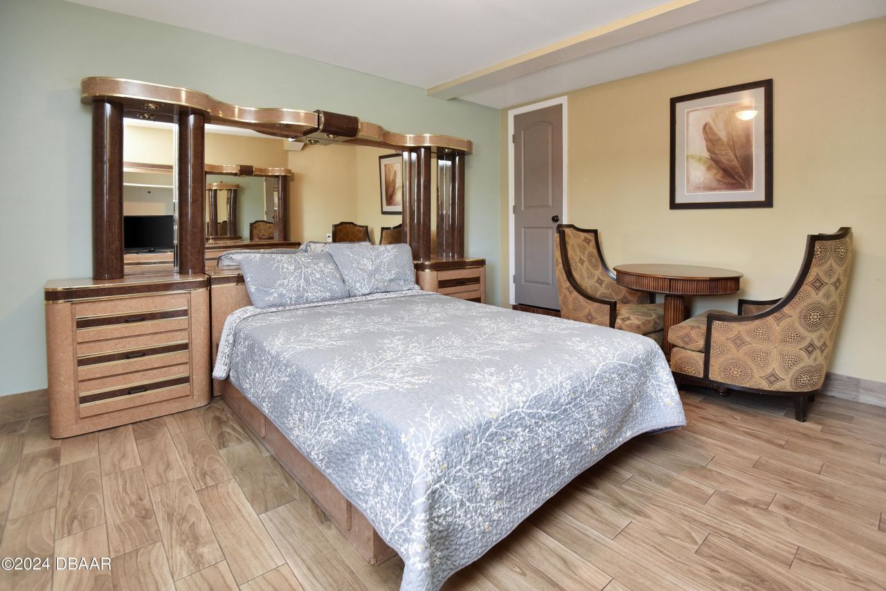 808 S Atlantic Avenue, Daytona Beach, FL 32118 Photo