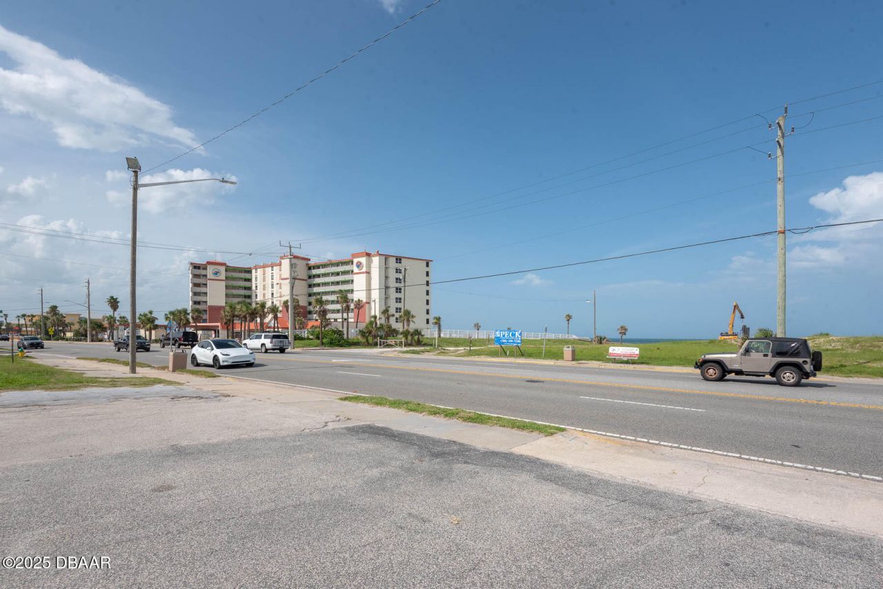 808 S Atlantic Avenue, Daytona Beach, FL 32118 Photo